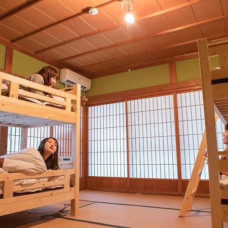 四国旅行のhub拠点 古民家ゲストハウス Heso Camp มิโยชิ ภายนอก รูปภาพ