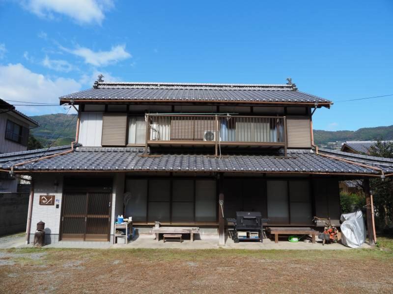四国旅行のhub拠点 古民家ゲストハウス Heso Camp มิโยชิ ภายนอก รูปภาพ