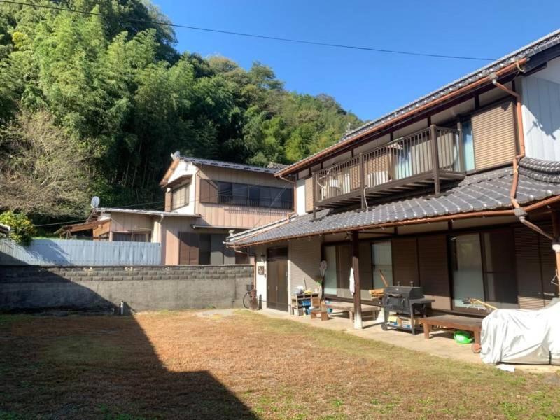 四国旅行のhub拠点 古民家ゲストハウス Heso Camp มิโยชิ ภายนอก รูปภาพ