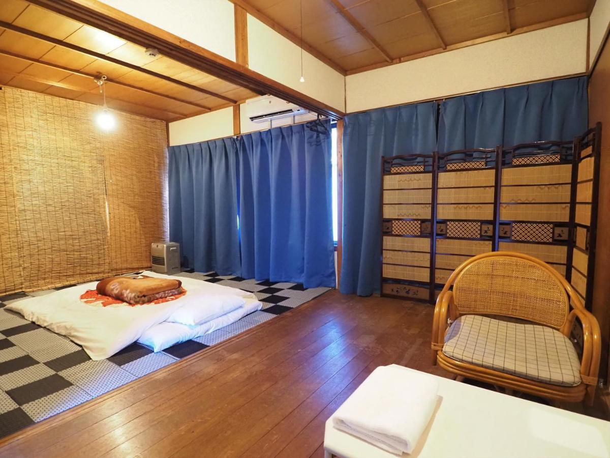 四国旅行のhub拠点 古民家ゲストハウス Heso Camp มิโยชิ ภายนอก รูปภาพ