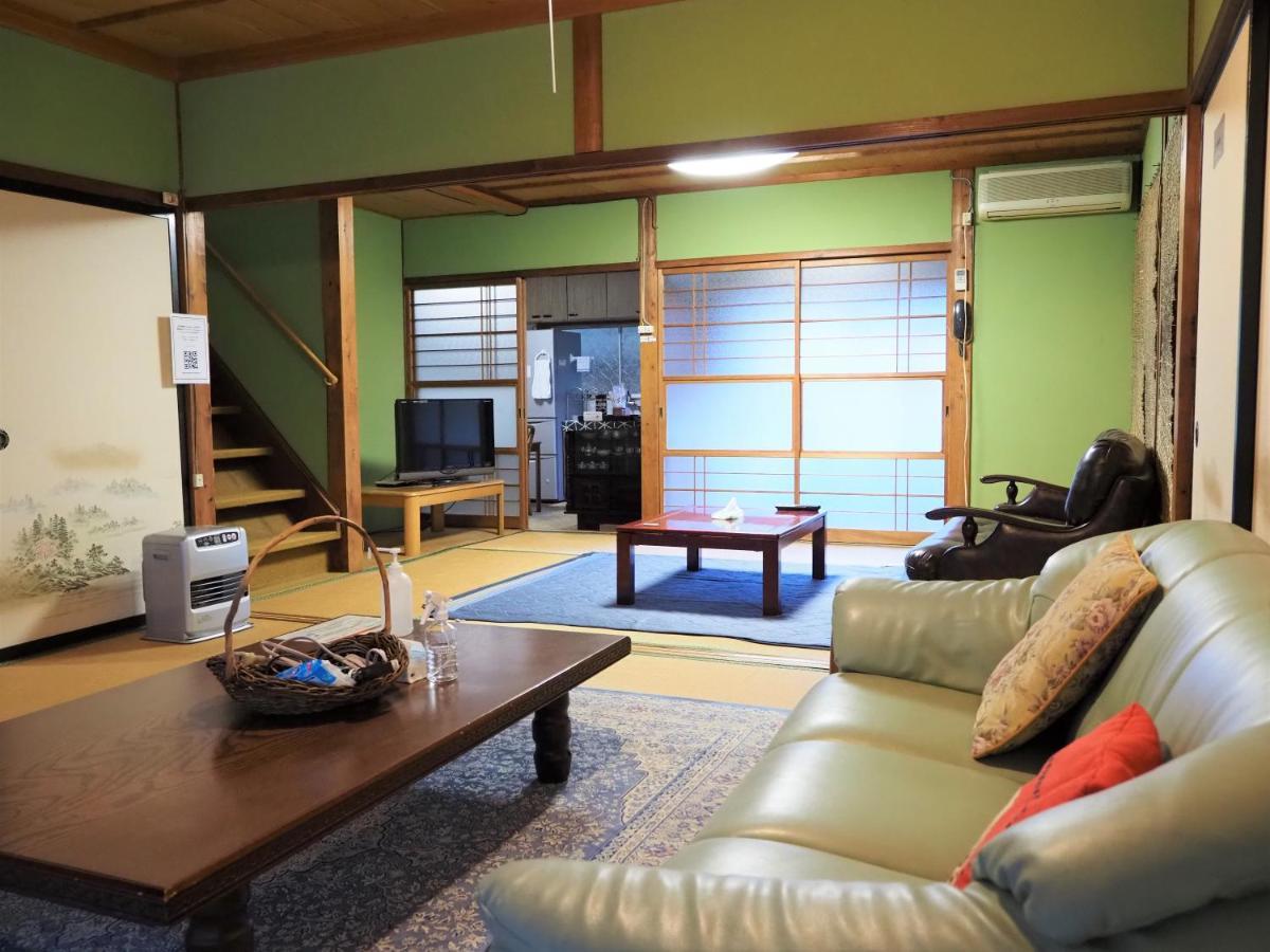 四国旅行のhub拠点 古民家ゲストハウス Heso Camp มิโยชิ ภายนอก รูปภาพ