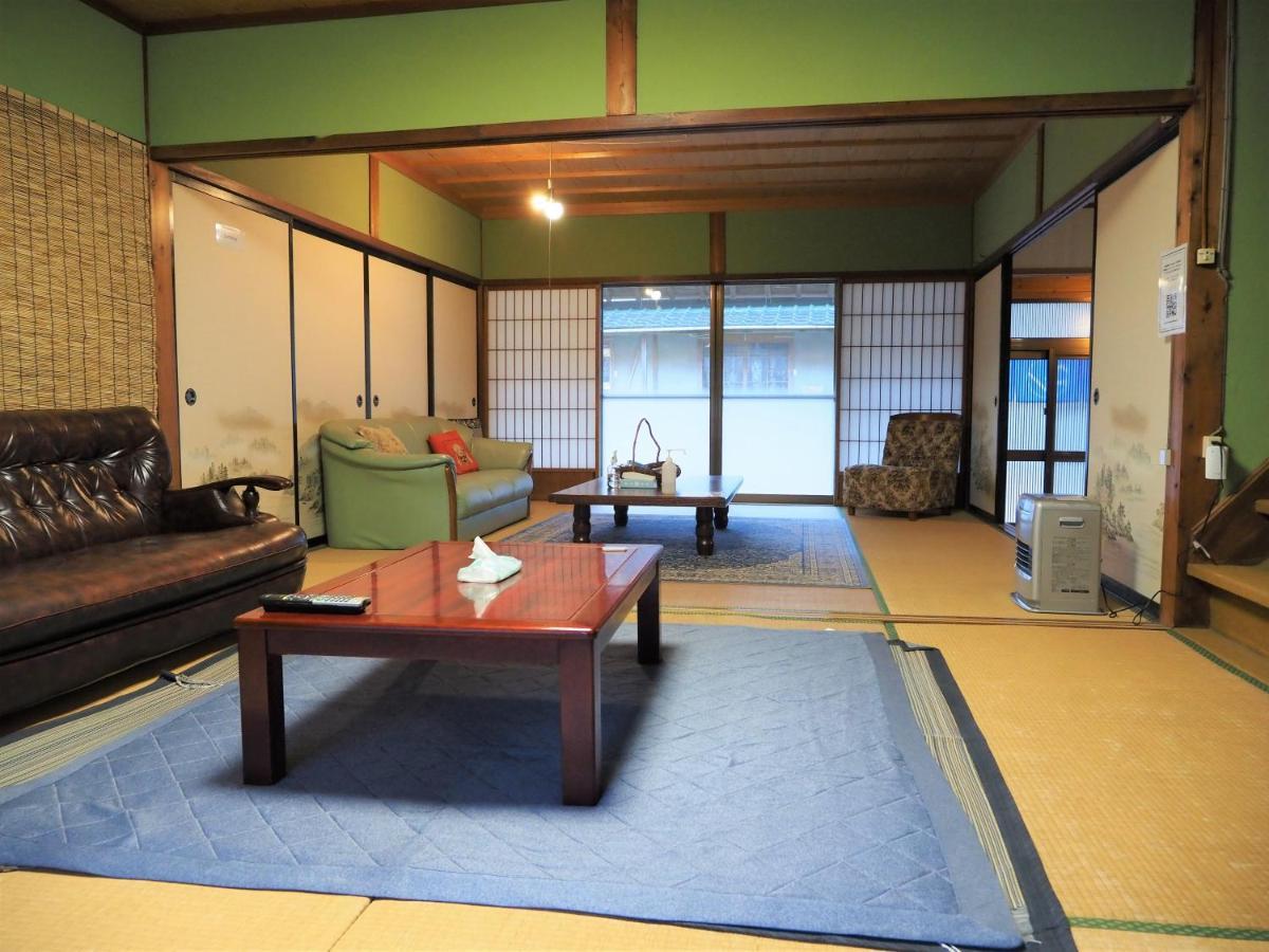 四国旅行のhub拠点 古民家ゲストハウス Heso Camp มิโยชิ ภายนอก รูปภาพ