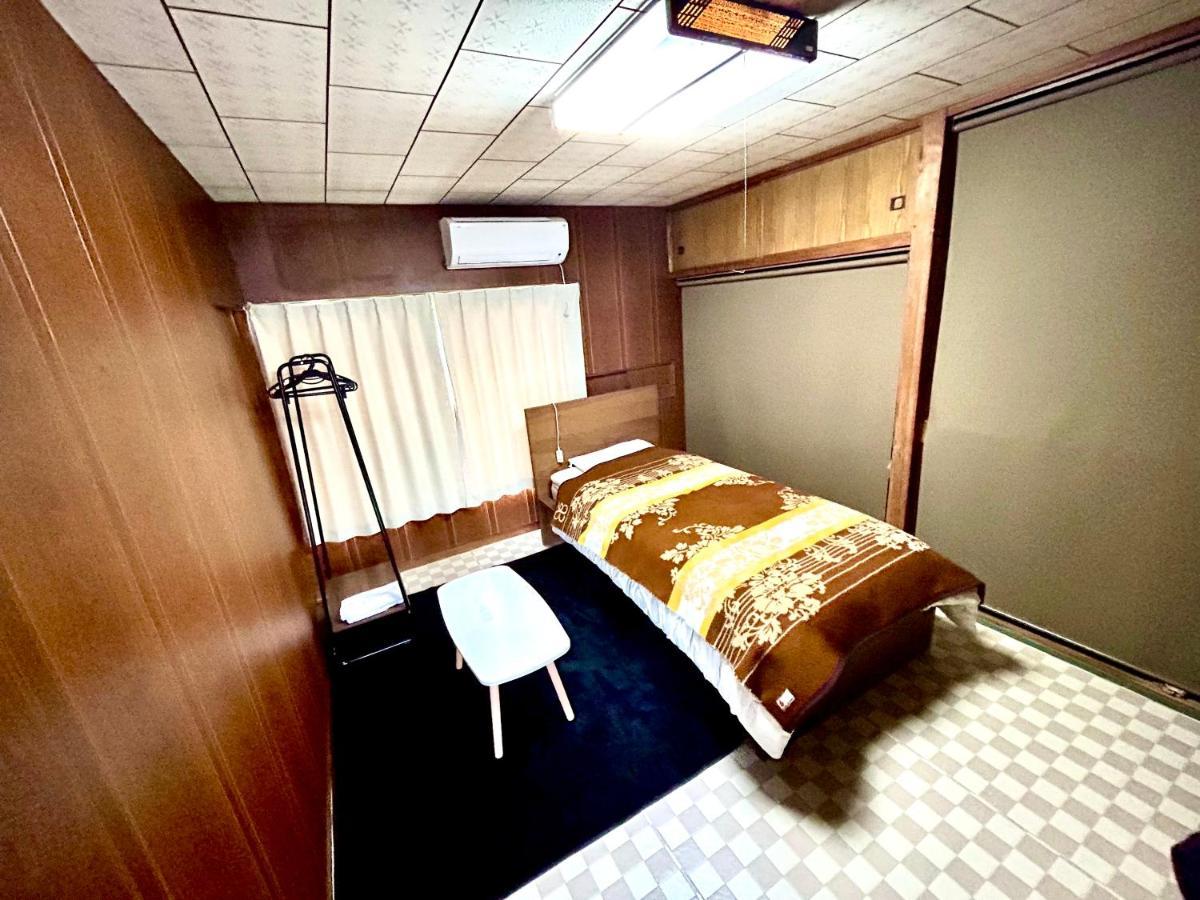 四国旅行のhub拠点 古民家ゲストハウス Heso Camp มิโยชิ ภายนอก รูปภาพ