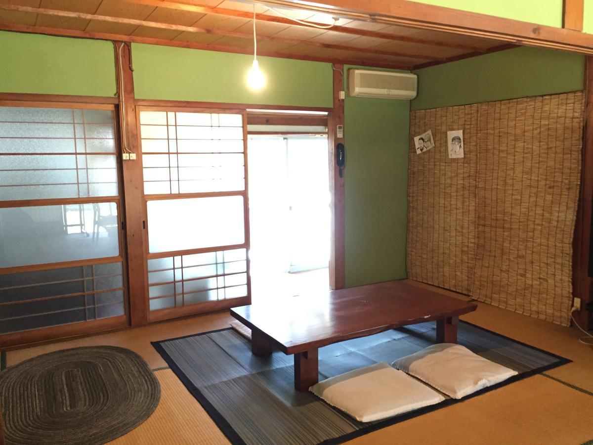 四国旅行のhub拠点 古民家ゲストハウス Heso Camp มิโยชิ ภายนอก รูปภาพ