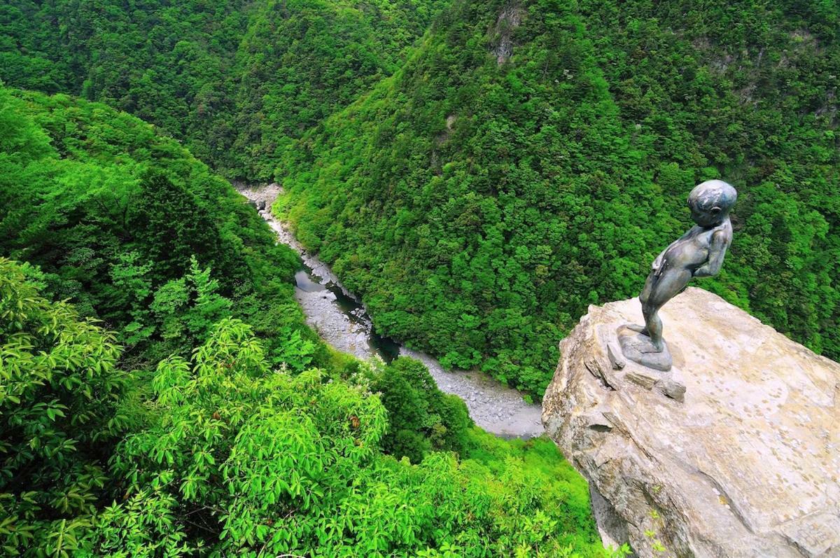 四国旅行のhub拠点 古民家ゲストハウス Heso Camp มิโยชิ ภายนอก รูปภาพ